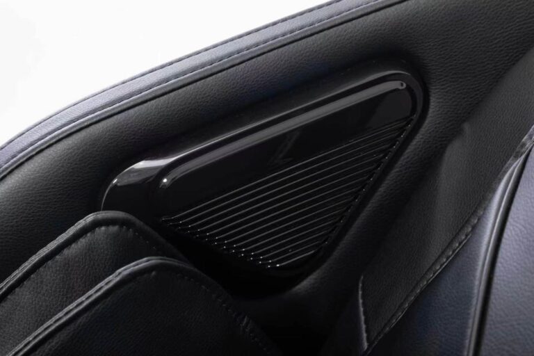 Chilink First massage chair built-in Bluetooth speaker